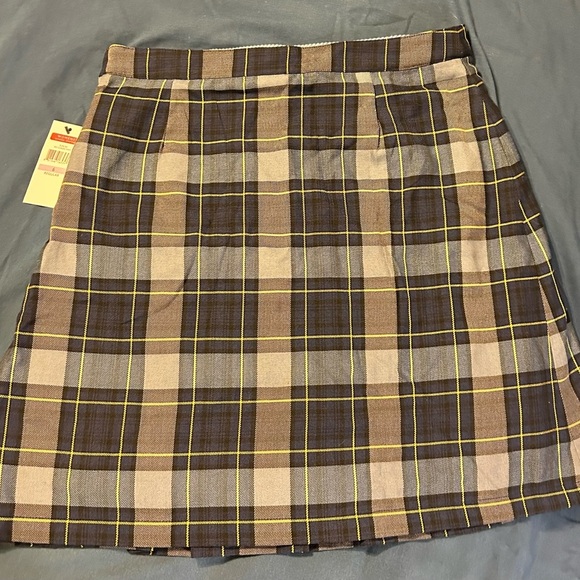 Women’s Tommy Hilfiger School Uniform - Picture 4 of 9